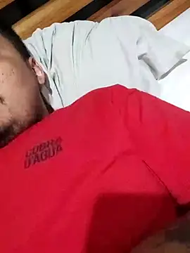 Snapshot of Luiz6767 chatting on April 11, 2:49 am Luiz6767 online show from April 11, 2:49 am