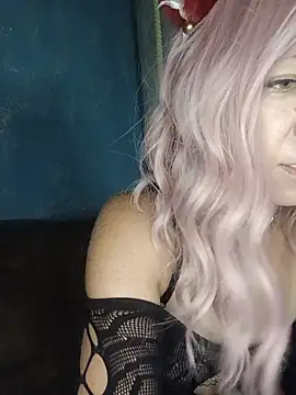 Snapshot of 6Lexy_Luna9 chatting on August 7, 8:22 pm 6Lexy Luna9 online show from August 7, 8:22 pm