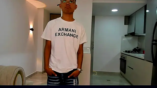 Luxury pleasure 2 online show from May 20, 3:24 am