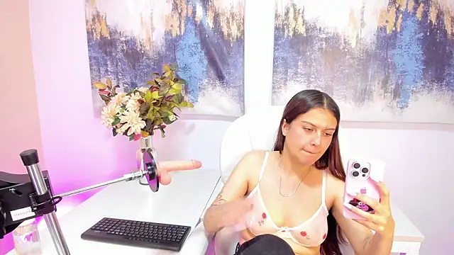 Snapshot of madydoll_ chatting on July 1, 9:03 pm madydoll online show from July 1, 9:03 pm