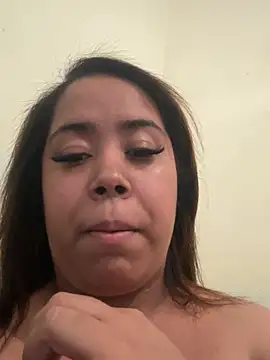 Snapshot of Tainesilva chatting on April 18, 1:37 pm Tainesilva online show from April 18, 1:37 pm