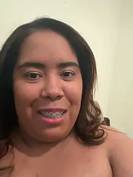 Snapshot of Tainesilva chatting on April 29, 5:30 pm Tainesilva online show from April 29, 5:30 pm