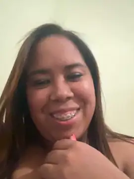 Snapshot of Tainesilva chatting on May 15, 3:46 am Tainesilva online show from May 15, 3:46 am
