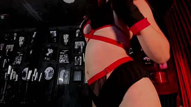 Snapshot of Hanna_Hex chatting on June 20, 12:30 pm Hanna Hex online show from June 20, 12:30 pm