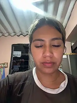 Snapshot of Kimmiebellarie chatting on June 20, 2:47 am Kimmiebellarie online show from June 20, 2:47 am