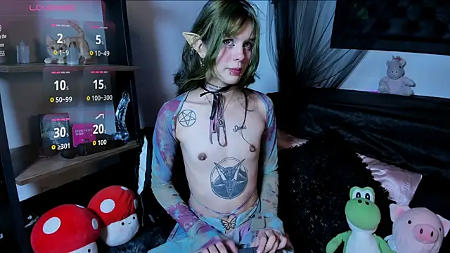Lucy Jade online show from June 11, 9:13 pm