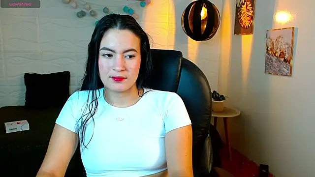 Snapshot of rosaleia_ chatting on June 2, 4:25 am rosaleia online show from June 2, 4:25 am
