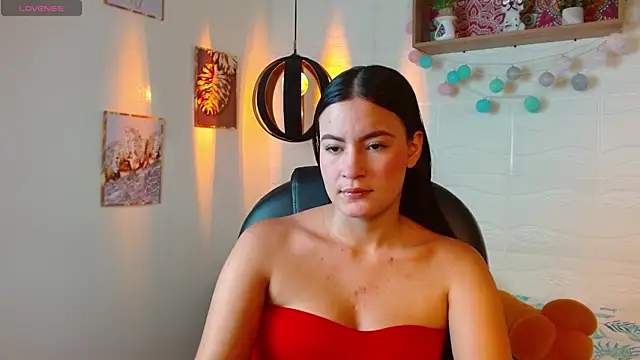 Snapshot of rosaleia_ chatting on June 25, 4:34 am rosaleia online show from June 25, 4:34 am