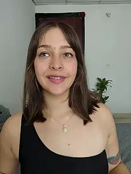 Snapshot of Mari_Rouse chatting on May 5, 3:31 pm Mari Rouse online show from May 5, 3:31 pm