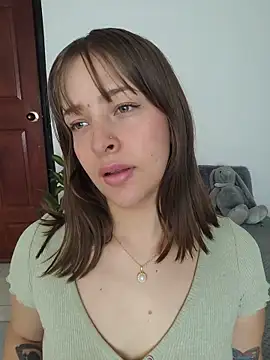 Snapshot of Mari_Rouse chatting on May 15, 1:29 pm Mari Rouse online show from May 15, 1:29 pm