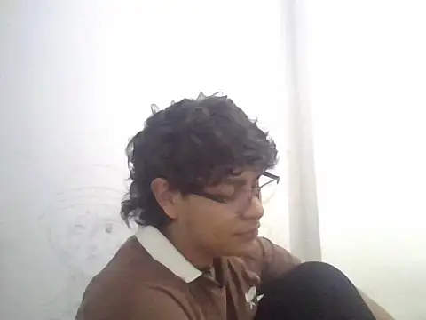 Snapshot of xhecho_uzumaki chatting on May 6, 12:08 am xhecho uzumaki online show from May 6, 12:08 am