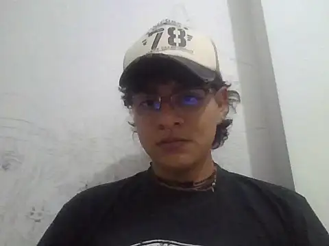 Snapshot of xhecho_uzumaki chatting on May 7, 3:56 am xhecho uzumaki online show from May 7, 3:56 am