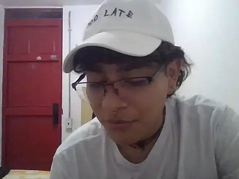 Snapshot of xhecho_uzumaki chatting on May 8, 6:08 am xhecho uzumaki online show from May 8, 6:08 am