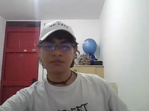 Snapshot of xhecho_uzumaki chatting on May 9, 5:12 am xhecho uzumaki online show from May 9, 5:12 am
