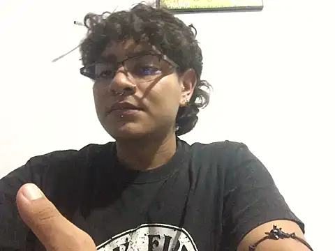 Snapshot of xhecho_uzumaki chatting on May 17, 4:21 am xhecho uzumaki online show from May 17, 4:21 am