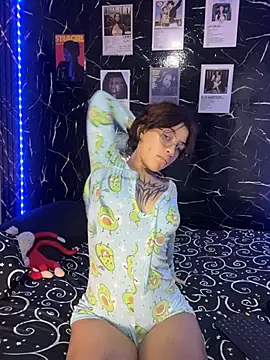Snapshot of Ashnikko___ chatting on June 29, 11:38 pm Ashnikko online show from June 29, 11:38 pm