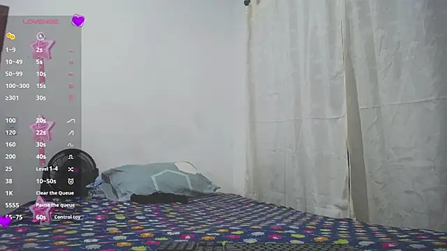 Snapshot of Penelope_bond chatting on May 20, 1:34 am Penelope bond online show from May 20, 1:34 am