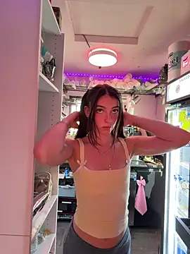 juicybootyquinn online show from May 28, 12:52 am