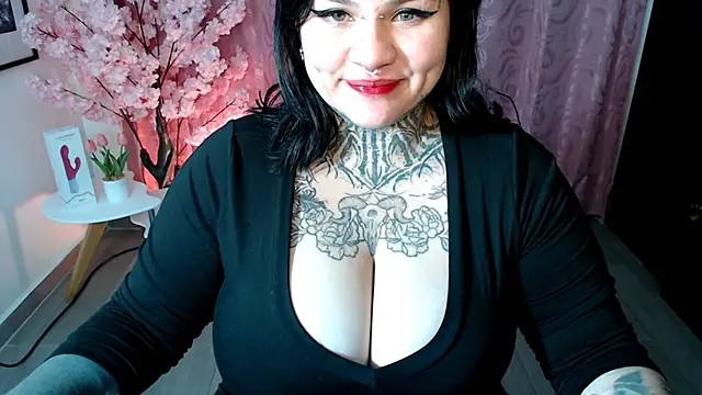 sherlytattos online show from April 12, 6:40 am