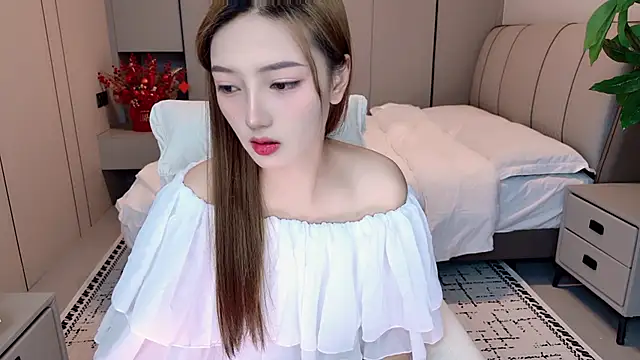 MMMxiXi6 online show from April 27, 2:37 pm