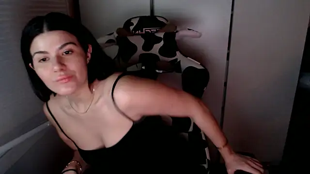 cassiealvarez online show from May 1, 1:43 am