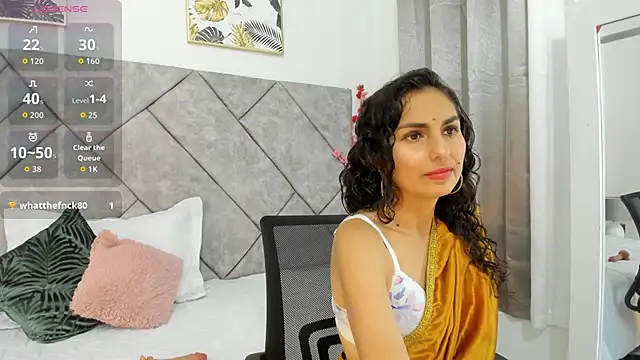 shaliny  online show from May 1, 6:45 pm