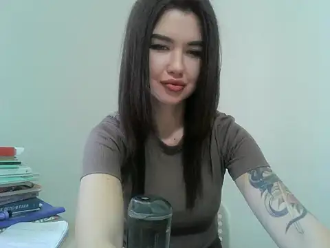 Dareessa online show from April 13, 8:20 am