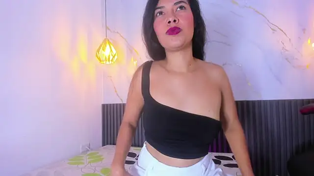 Snapshot of Vanessa_Lune chatting on May 15, 1:51 pm Vanessa Lune online show from May 15, 1:51 pm