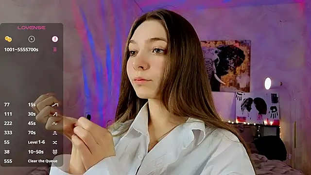 Snapshot of AuraLune__ chatting on June 6, 2:55 pm AuraLune online show from June 6, 2:55 pm