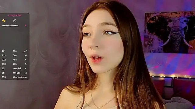 Snapshot of AuraLune__ chatting on June 22, 6:16 pm AuraLune online show from June 22, 6:16 pm