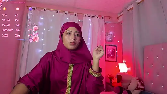 NadiaKarim  online show from April 16, 12:17 pm