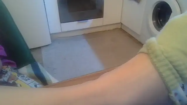 Olivia 2000 online show from April 11, 9:30 pm