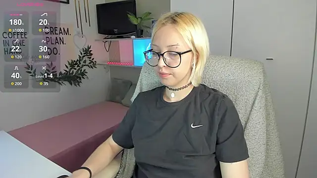 Snapshot of Neko_Sora chatting on May 14, 8:26 pm Neko Sora online show from May 14, 8:26 pm