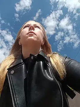 Snapshot of TrueSexyCrime chatting on May 16, 8:55 am TrueSexyCrime online show from May 16, 8:55 am