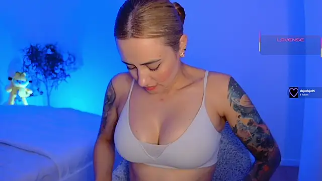 pennyyy  online show from June 20, 2:20 pm