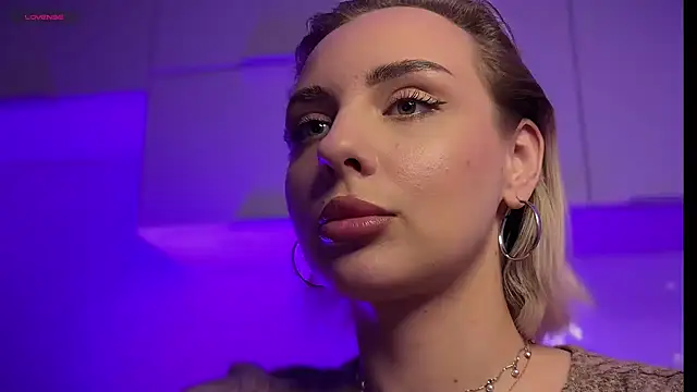 mari grey online show from May 6, 8:14 pm