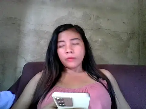 pinayysimple online show from May 13, 5:27 am