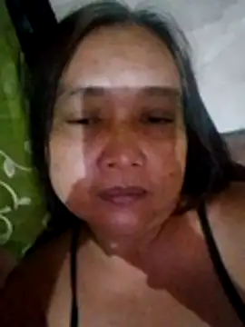 Snapshot of jeanyummytits chatting on May 10, 2:55 pm jeanyummytits online show from May 10, 2:55 pm