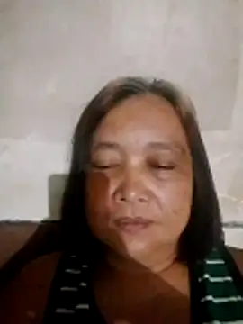 Snapshot of jeanyummytits chatting on May 19, 12:22 pm jeanyummytits online show from May 19, 12:22 pm