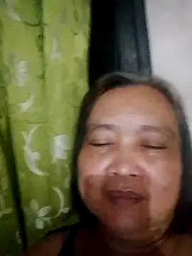 Snapshot of jeanyummytits chatting on May 22, 11:16 am jeanyummytits online show from May 22, 11:16 am