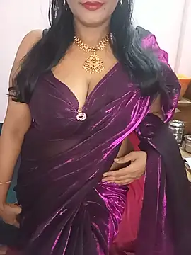 Snapshot of Mayuri-hot chatting on May 30, 9:23 pm Mayuri-hot online show from May 30, 9:23 pm