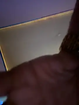 Snapshot of BigDaddyFresh chatting on April 29, 5:33 am BigDaddyFresh online show from April 29, 5:33 am