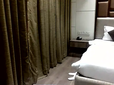 Snapshot of nikhil_s25 chatting on April 12, 10:31 am nikhil s25 online show from April 12, 10:31 am