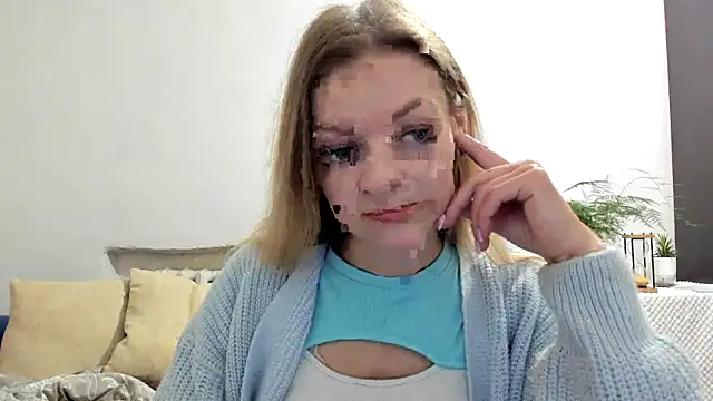 Snapshot of Severina7 chatting on April 15, 7:58 pm Severina7 online show from April 15, 7:58 pm