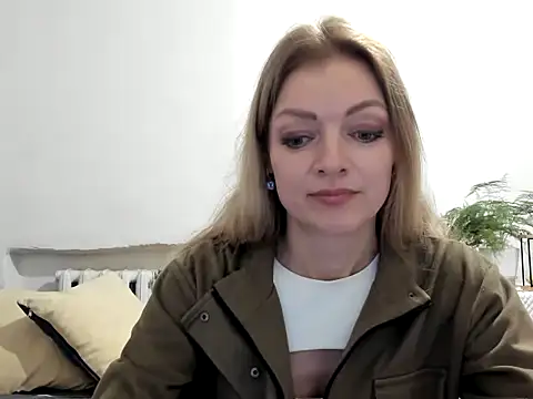 Snapshot of Severina7 chatting on April 30, 5:08 pm Severina7 online show from April 30, 5:08 pm