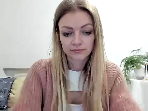 Snapshot of Severina7 chatting on May 3, 8:37 pm Severina7 online show from May 3, 8:37 pm