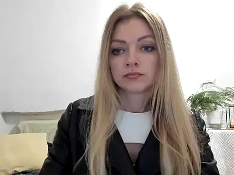 Snapshot of Severina7 chatting on May 5, 7:22 pm Severina7 online show from May 5, 7:22 pm