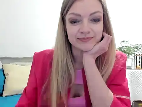 Snapshot of Severina7 chatting on May 10, 7:08 pm Severina7 online show from May 10, 7:08 pm