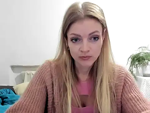 Snapshot of Severina7 chatting on May 15, 6:48 pm Severina7 online show from May 15, 6:48 pm