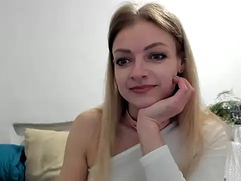 Snapshot of Severina7 chatting on May 17, 6:04 pm Severina7 online show from May 17, 6:04 pm